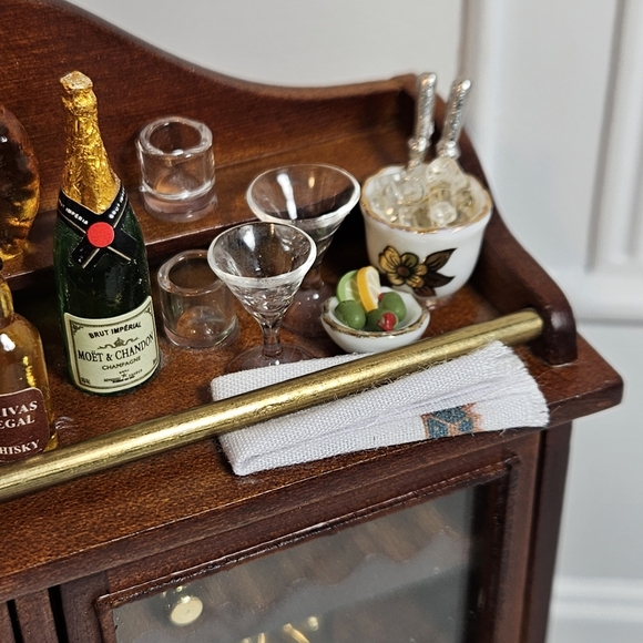 Reutter Dollhouse Miniature Bar Wine Cabinet - Picture 2 of 9